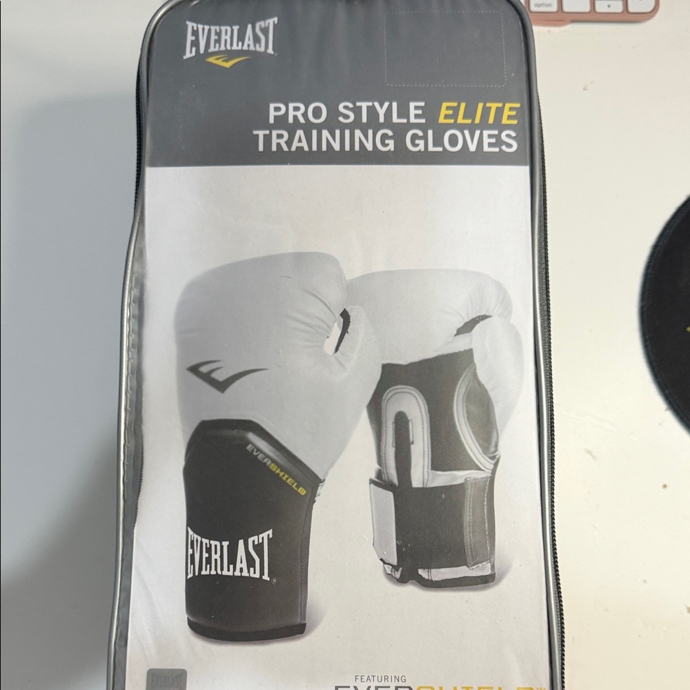 Everlast Elite Boxing Gloves in Black and White